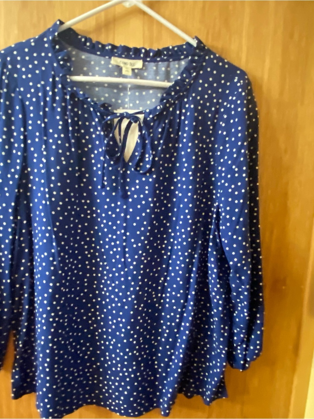 Como Blu Polka Dot Tie-Neck Women's Top - Navy ,white polka dots. NWT 19” p/p